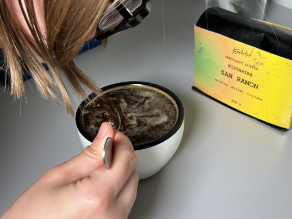 Kávoholik Kostarika San Ramon – cupping