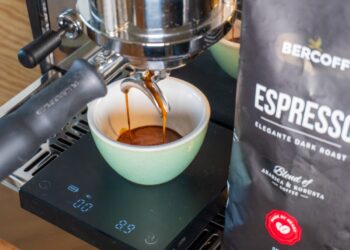 Bercoff Espresso Elegante Dark Roast - príprava espressa