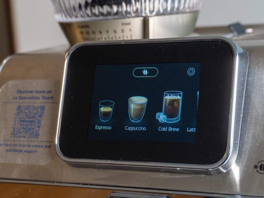 DeLonghi La Specialista Touch - displej - výběr nápojů
