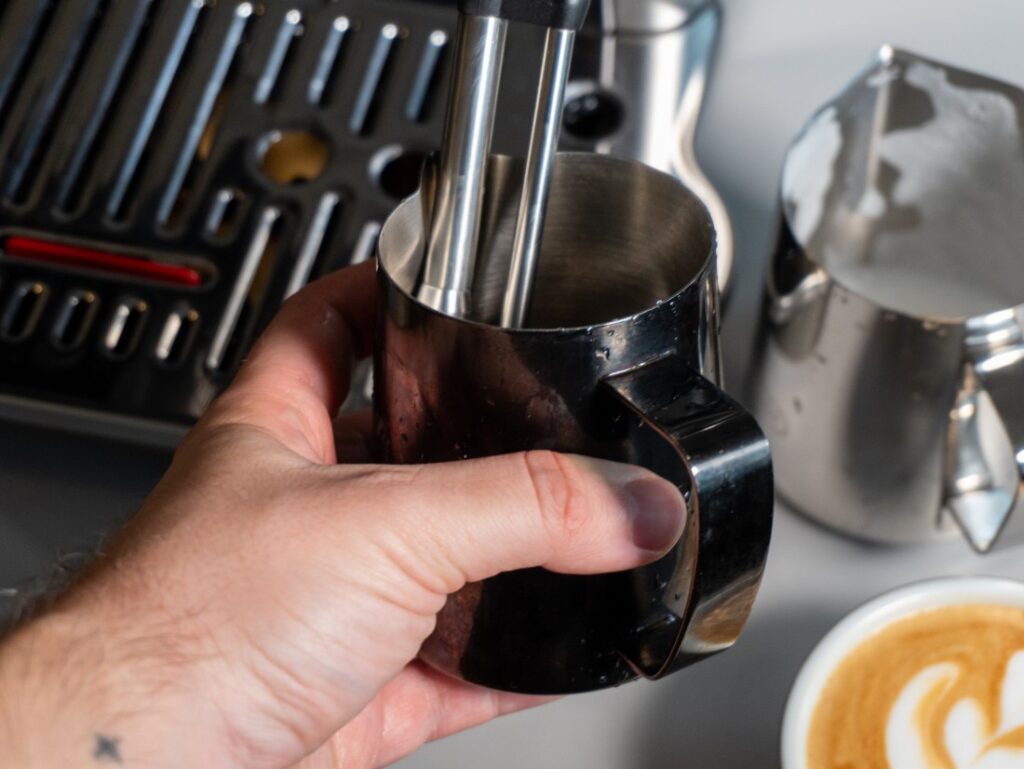 DeLonghi La Specialista Touch - manuální pěnění