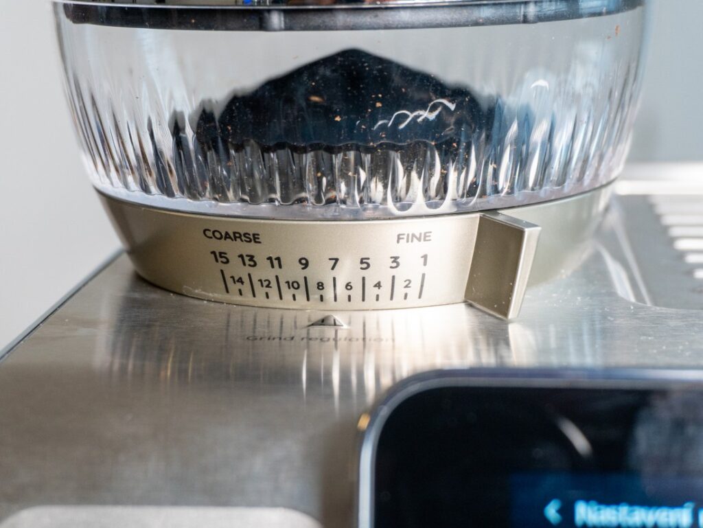 DeLonghi La Specialista Touch - nastavení hrubosti mletí