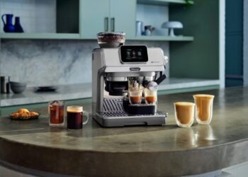 DeLonghi La Specialista Touch - produktová fotografia