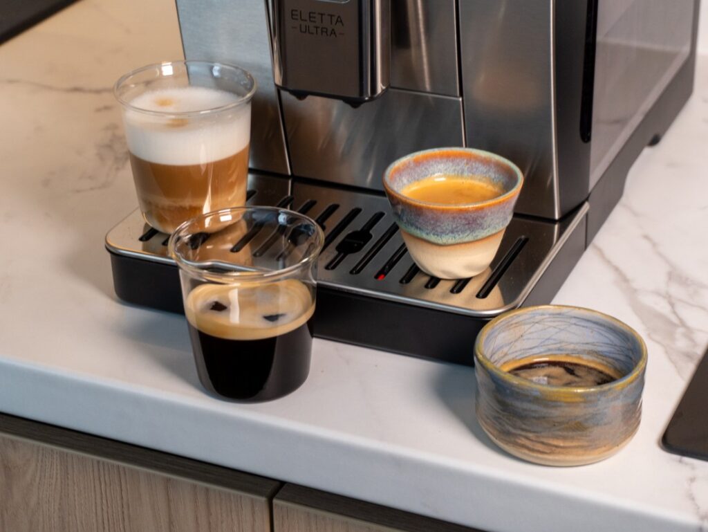 DeLonghi Eletta Ultra - pripravené nápoje