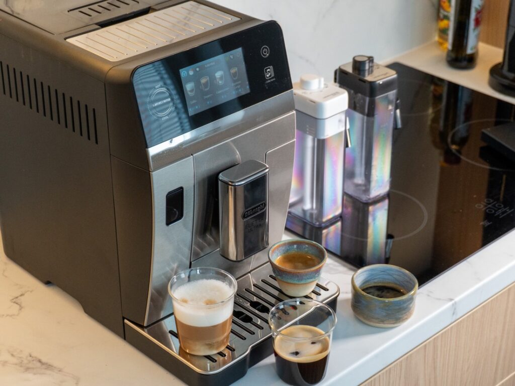 DeLonghi Eletta Ultra - rôzne nápoje