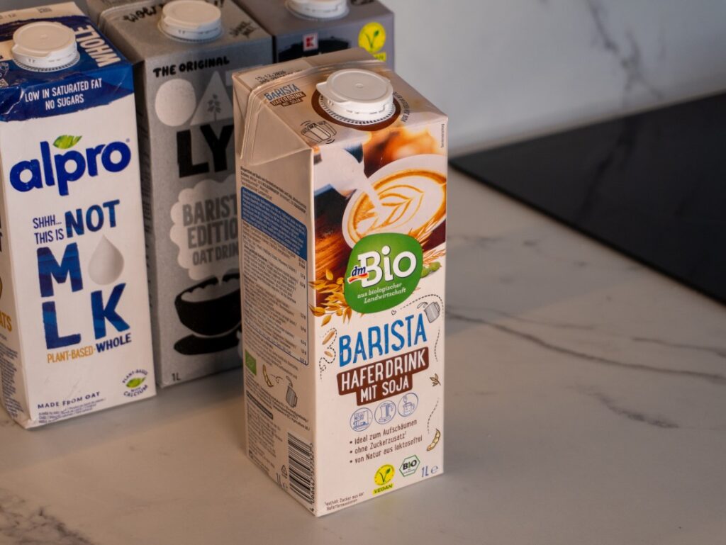 test alternativních baristických rostlinných mlék – dmBIO Barista