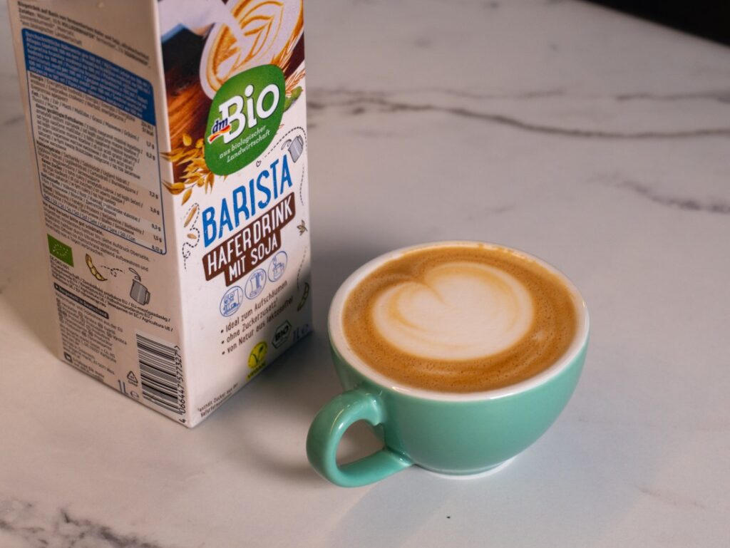 test alternativních baristických rostlinných mlék – dmBIO Barista – cappuccino