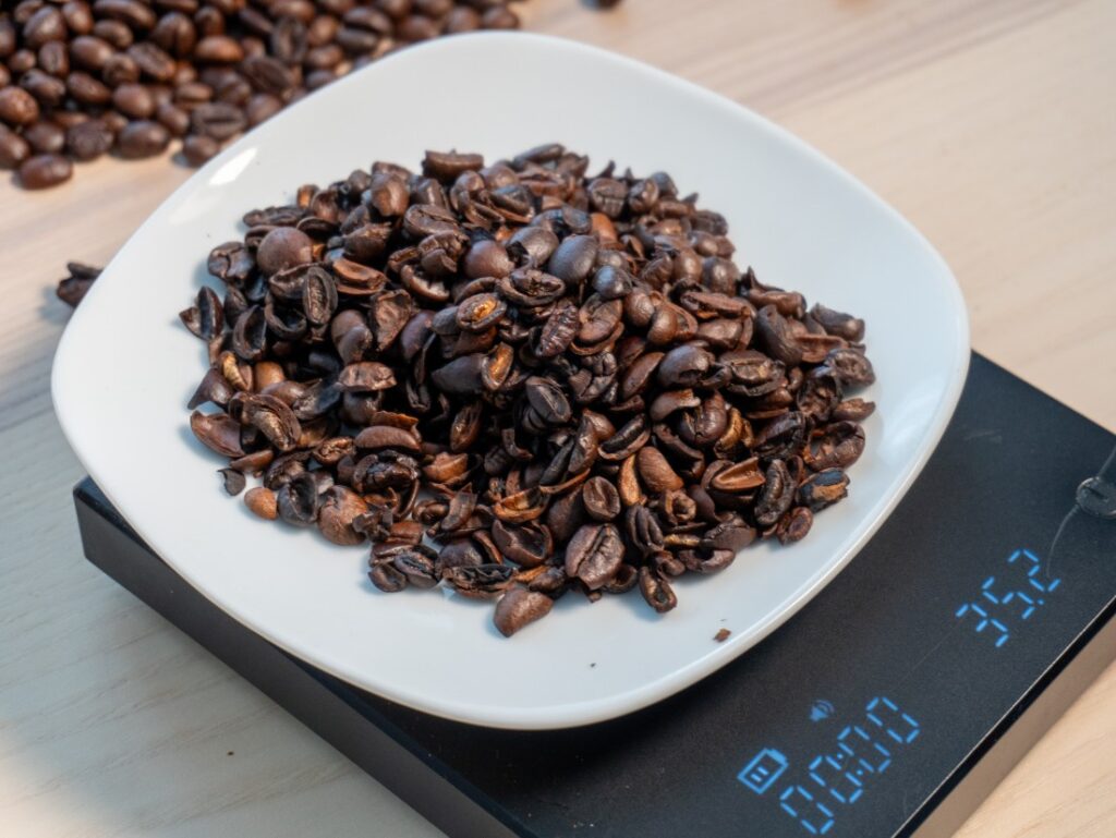 Jihlavanka Crema Intense – vážení mechanicky poškozených zrn