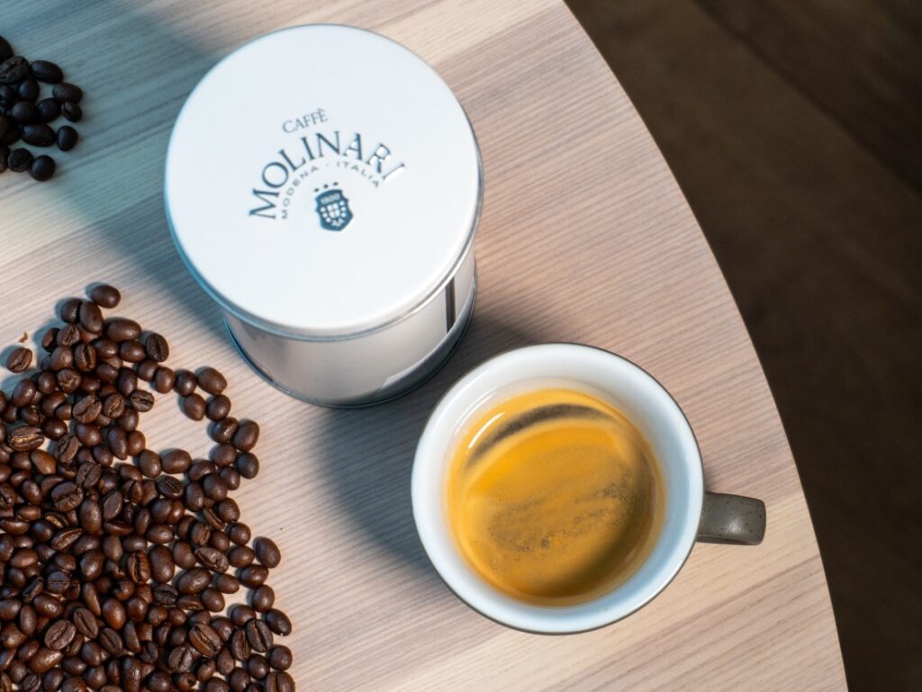 Caffé Molinari Intenso – zrna a espresso