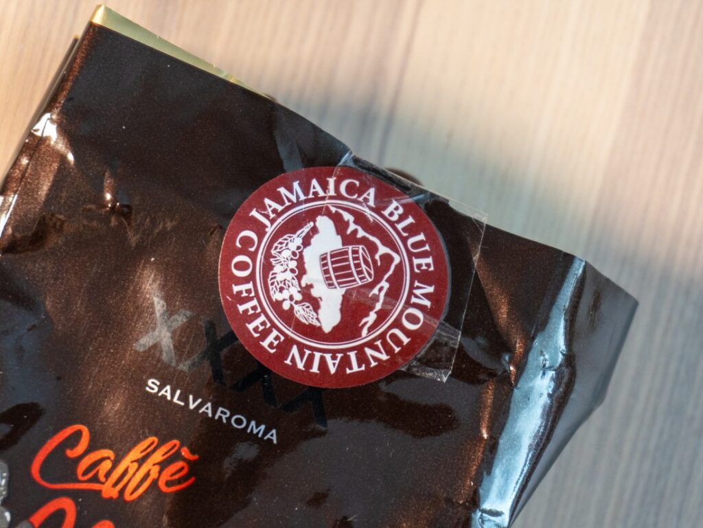 Caffé New York XXXX – nálepka Jamaica Blue Mountain Coffee