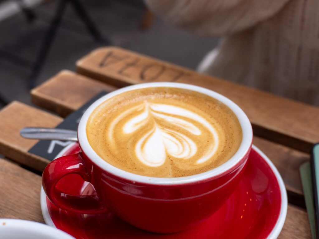 výběrové kavárny v Římě - cappuccino