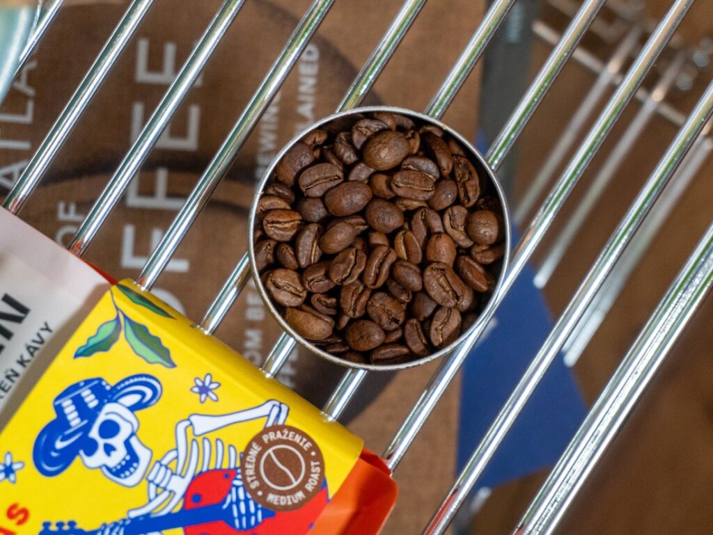 Colombia Penas Blancas od COFFEEIN – střední pražení – zrno