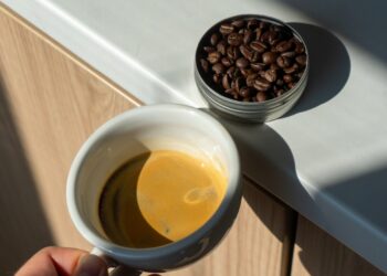káva pražená na dreve - tmavšie praženie a espresso