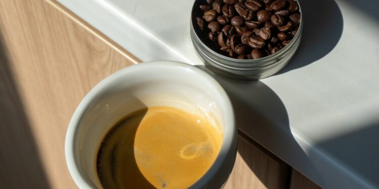 káva pražená na dreve - tmavšie praženie a espresso