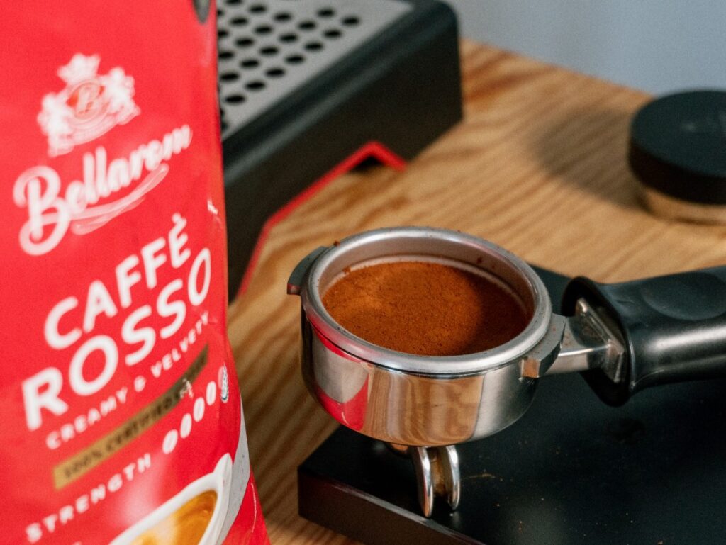 Bellarom Caffé Rosso – utampovaná káva