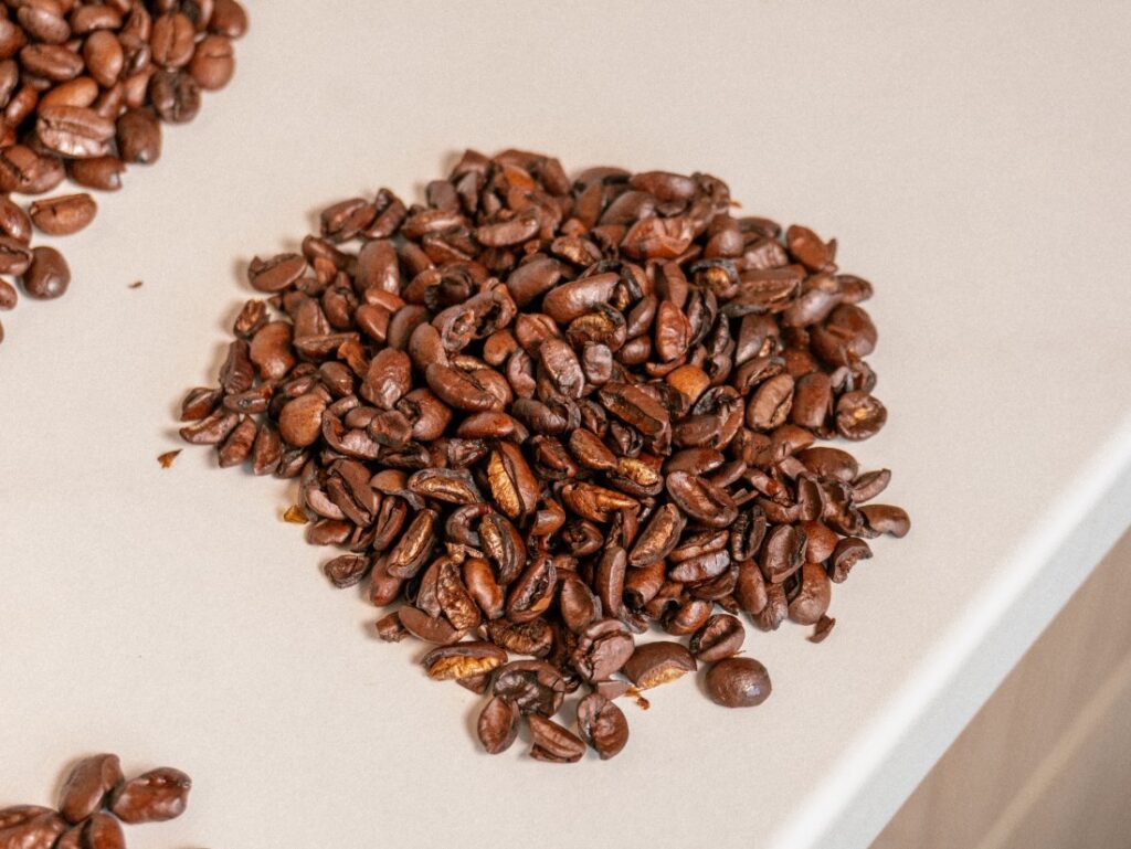 Bellarom Espresso Extra Dark Roast - mechanicky poškozené zrno