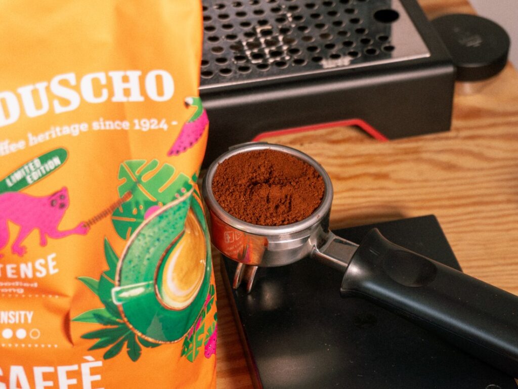Eduscho Caffè Crema - mletá káva v páce