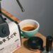 raper Karlo - Kafe Brick - Brazil Carreira - espresso v šálke