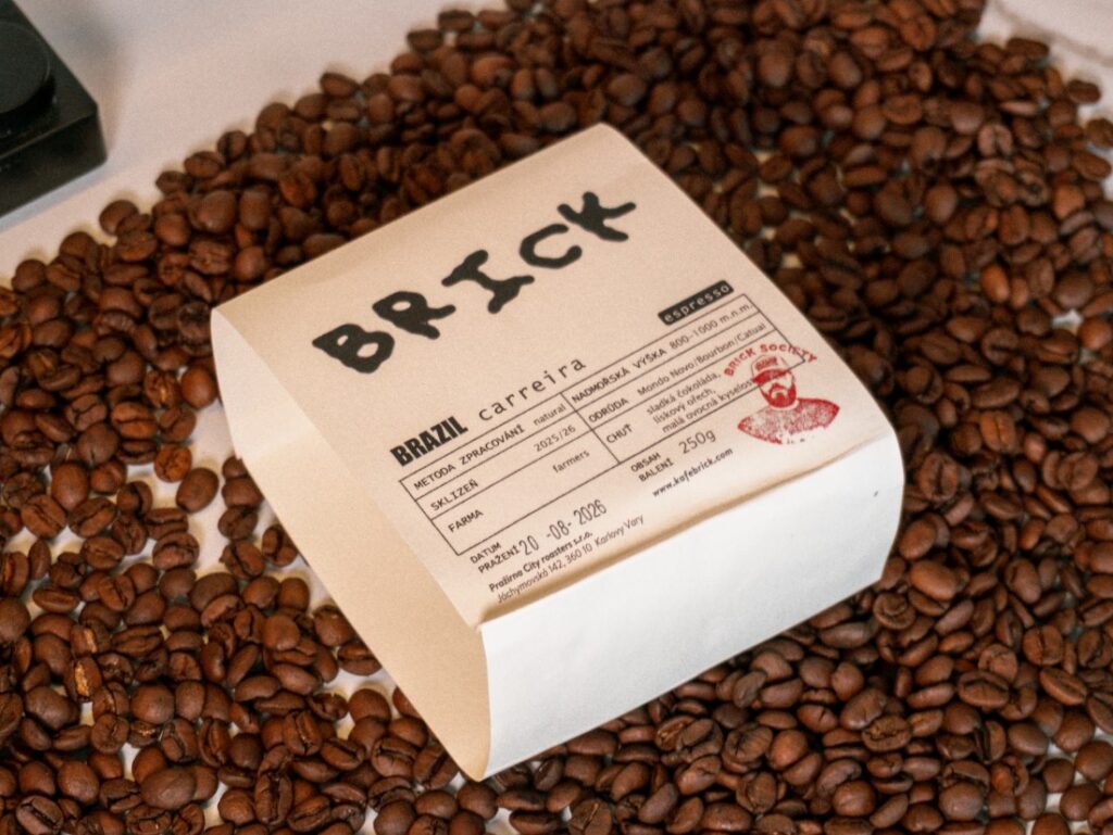 rapper Karlo - Kafe Brick - Brazil Carreira - vysypané zrno