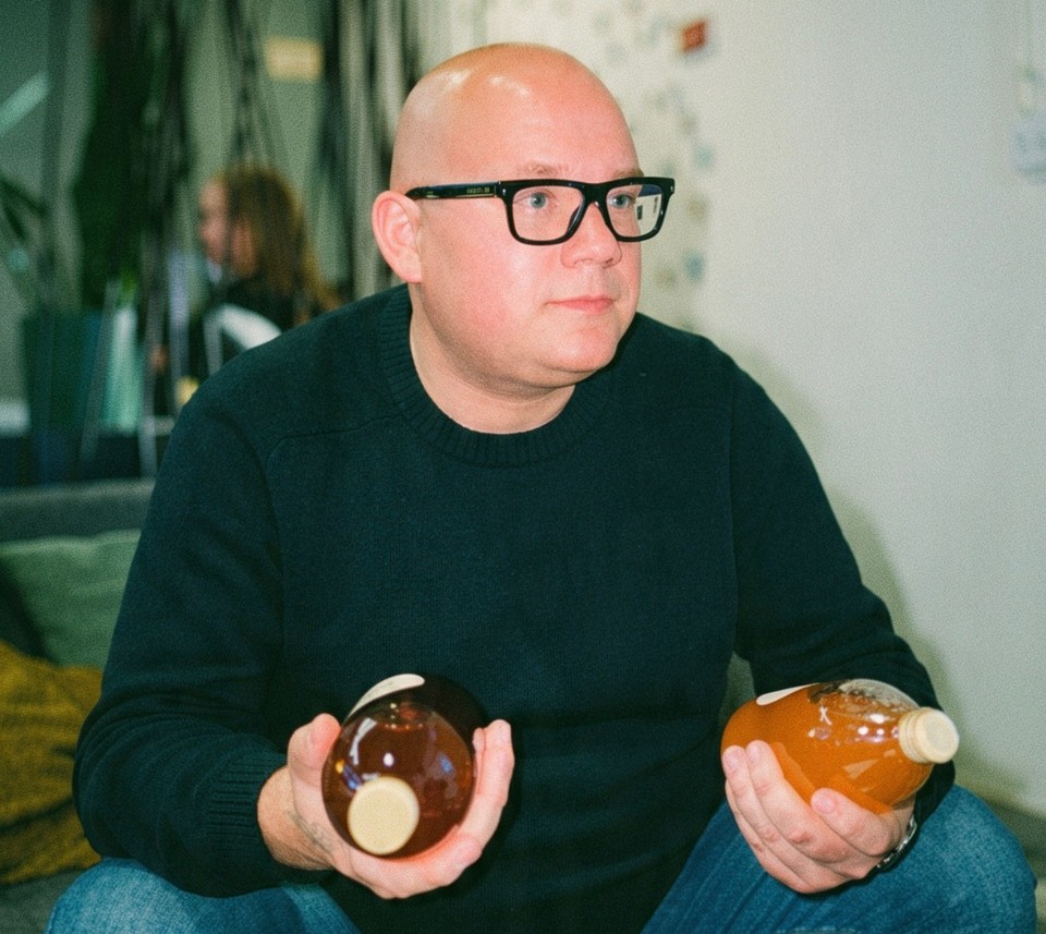 Juraj Iždinský se sirupy BROWN CO